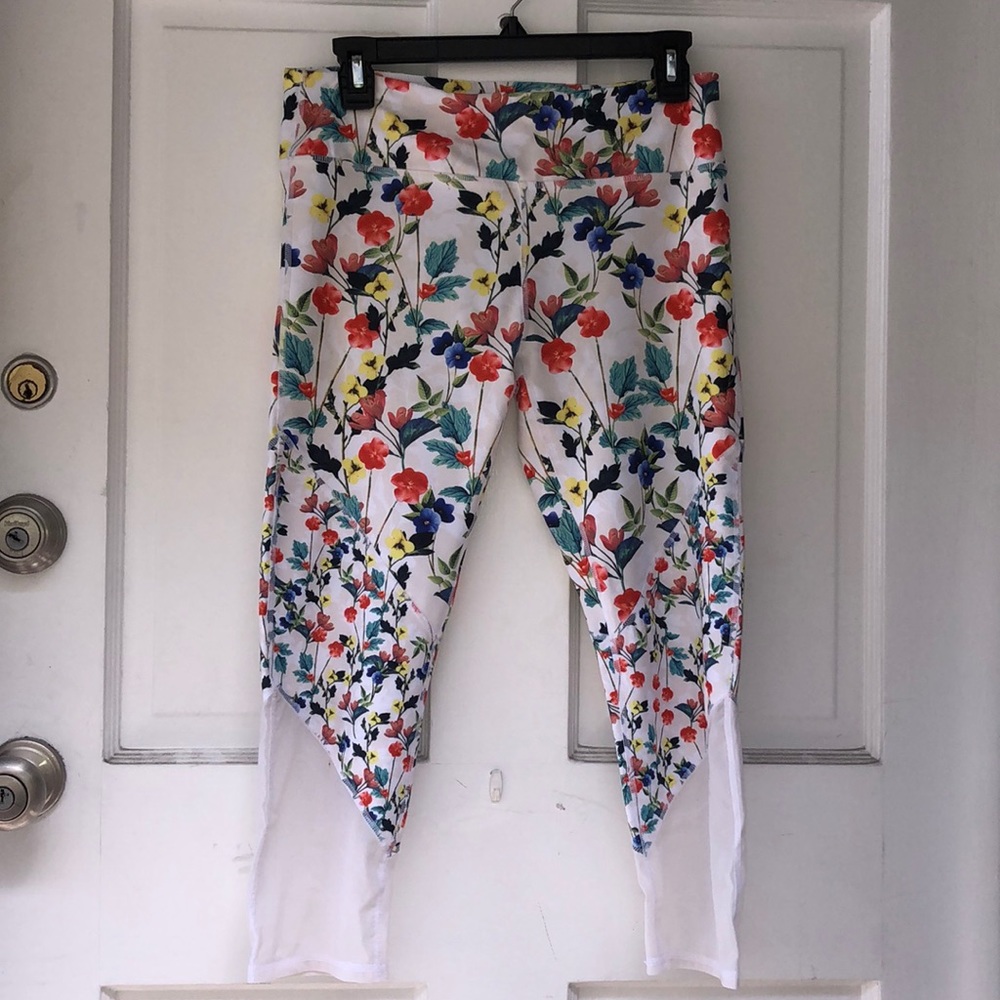 Floral Capri Gym Leggings